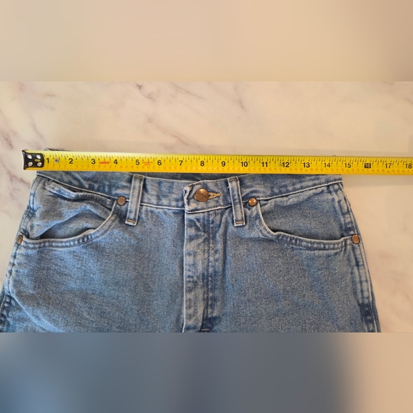 Wrangler Women's Blue Cut Off Denim Shorts Western Concert Cowgirl - Picture 7 of 9